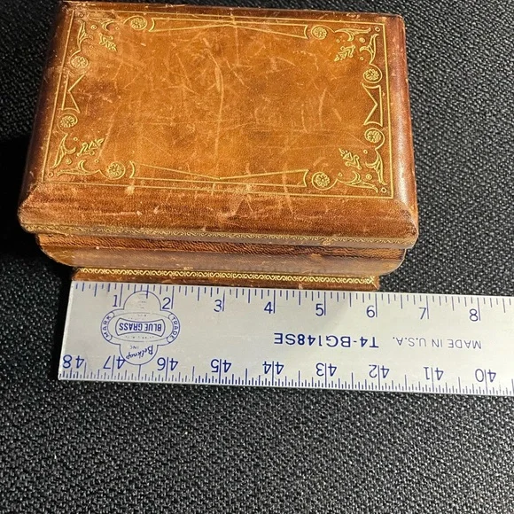 VTG Italian leather bound hinged gilded wooden casket box